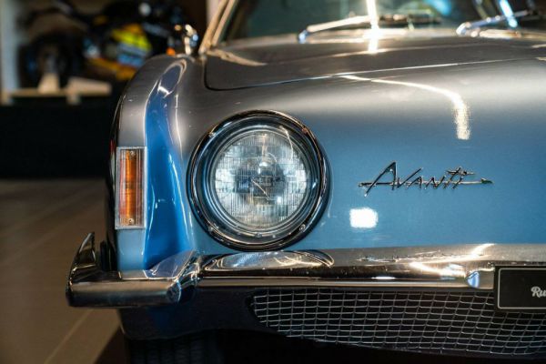 Studebaker Avanti 1963 47100