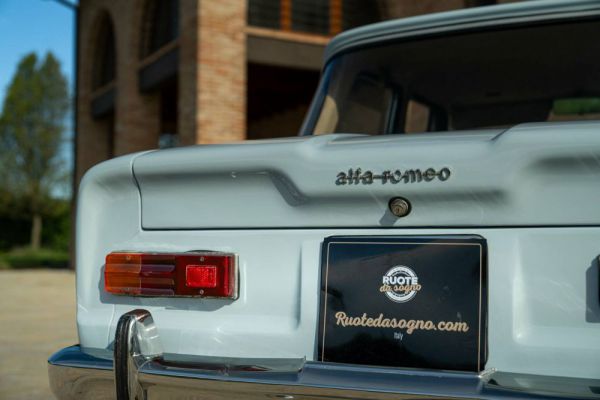 Alfa Romeo Giulia 1300 1965 47424