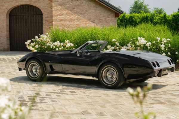 Chevrolet Corvette Stingray 1975 47775