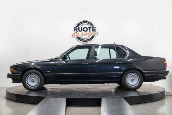 BMW 750iL 1988 47784