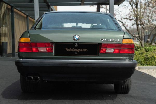 BMW 750iL 1989 47840