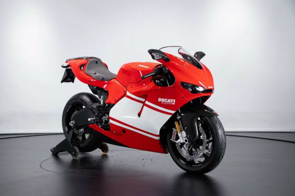 Ducati Desmosedici RR 2007 60741