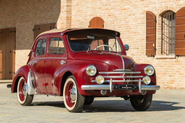 Renault 4 CV Decapotable 1957