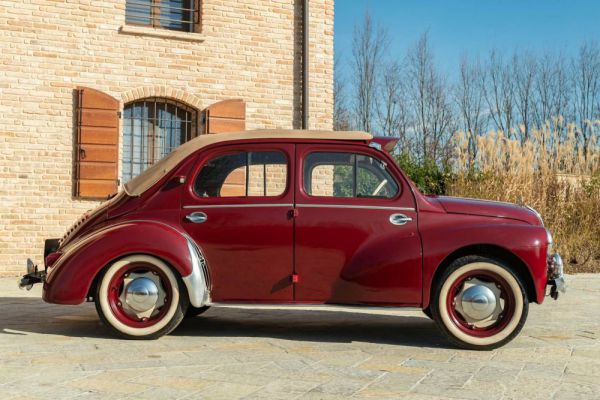 Renault 4 CV Decapotable 1957 63890