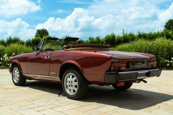 Fiat 124 Pininfarina Spidereuropa 1985 75374