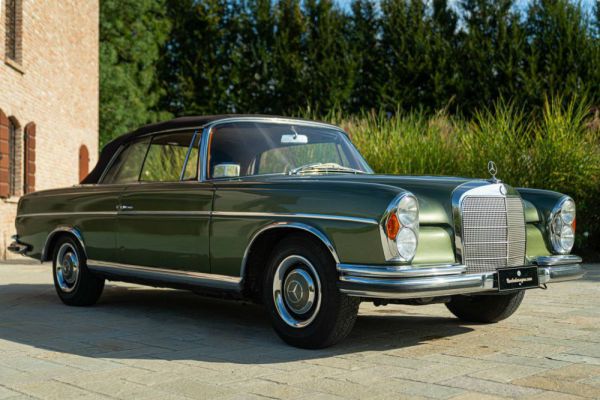 Mercedes-Benz 220 SE b 1964 98640