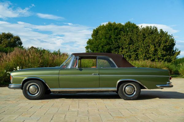 Mercedes-Benz 220 SE b 1964 98642