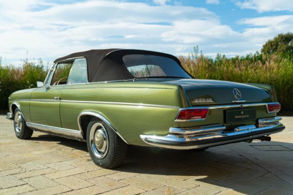 Mercedes-Benz 220 SE b 1964 98645