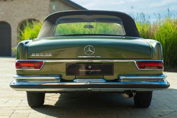 Mercedes-Benz 220 SE b 1964 98646