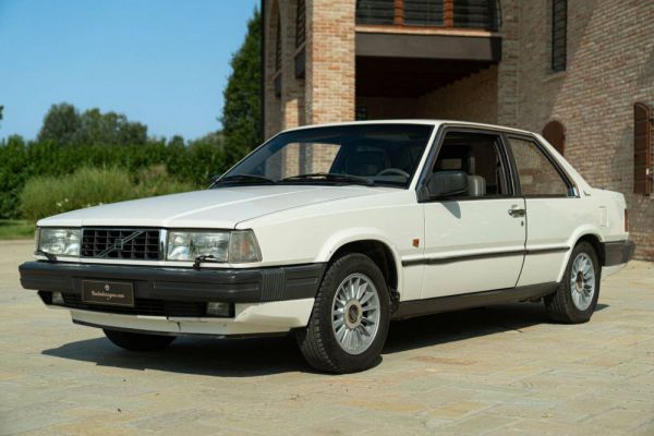 Volvo 780 Bertone 1986