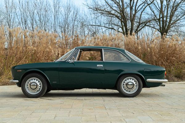 Alfa Romeo Giulia GT 1300 Junior 1966 106014