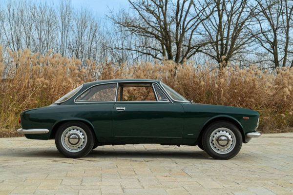 Alfa Romeo Giulia GT 1300 Junior 1966 106015