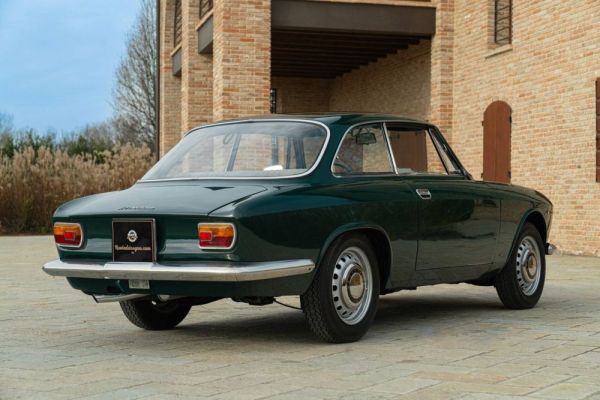 Alfa Romeo Giulia GT 1300 Junior 1966 106016