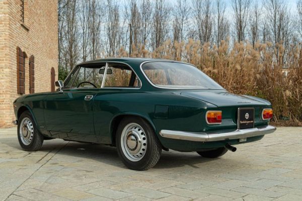 Alfa Romeo Giulia GT 1300 Junior 1966 106017