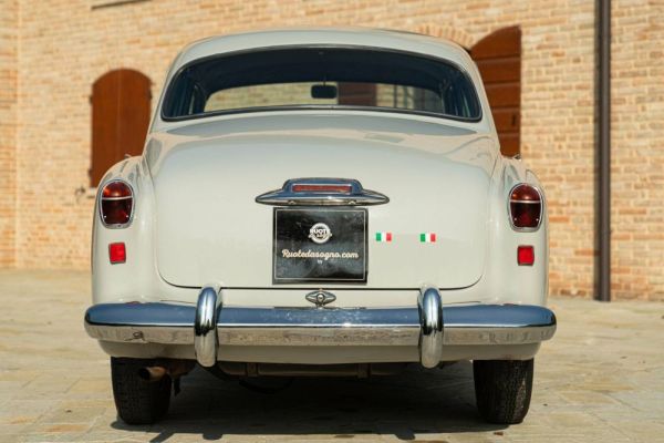 Alfa Romeo 1900 Super Berlina 1955 109473