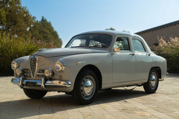 Alfa Romeo 1900 Super Berlina 1955 109474