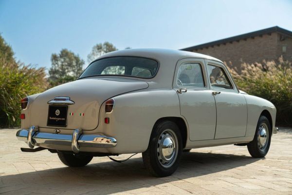 Alfa Romeo 1900 Super Berlina 1955 109479