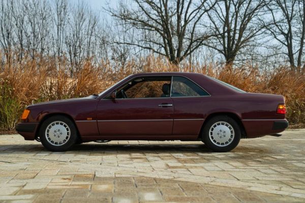 Mercedes-Benz 300 CE-24 1991 109483