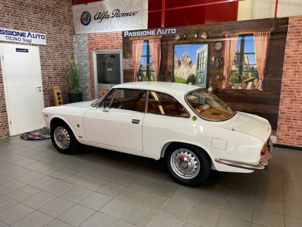 Alfa Romeo Giulia 1600 Sprint GT Veloce 1966