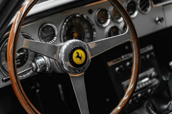 Ferrari 250 GT 2+2 1963 83476