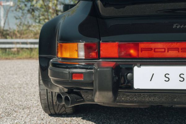 Porsche 911 Turbo 3.3 1988 82711