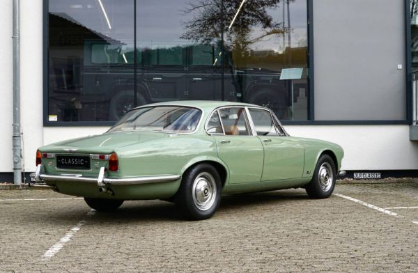 Jaguar XJ 6 4.2 1970 81451