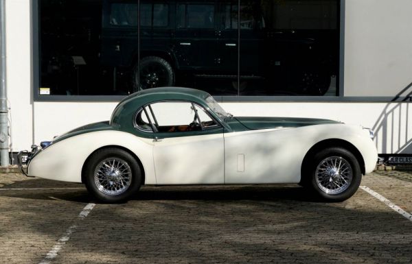 Jaguar XK 120 FHC 1953 85104