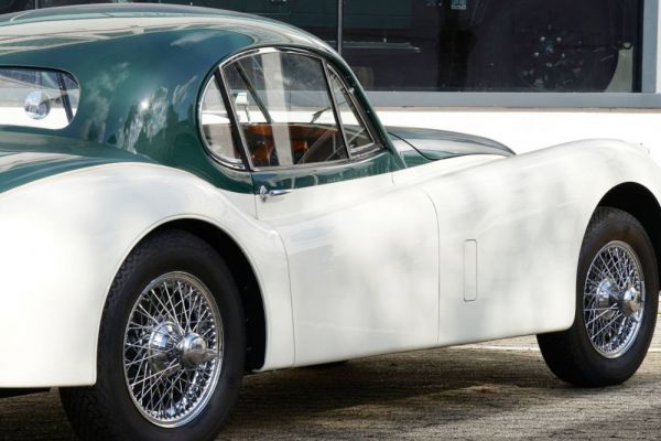 Jaguar XK 120 FHC 1953 85106