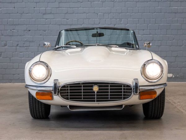 Jaguar E-Type V12 1974 105658