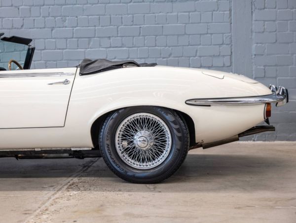 Jaguar E-Type V12 1974 105661