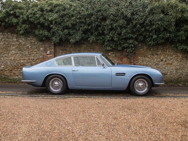 Aston Martin DB 6 Vantage 1971 88184