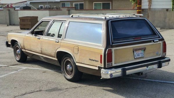 Ford LTD Crown Victoria 1986 88254