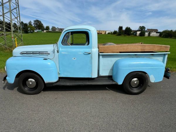 Ford F-1 "Woody" 1951