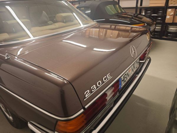 Mercedes-Benz 230 CE 1983 78882