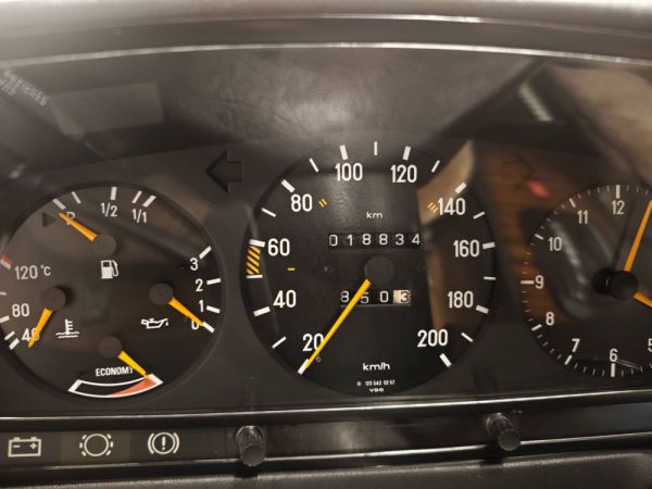 Mercedes-Benz 230 CE 1983 78888