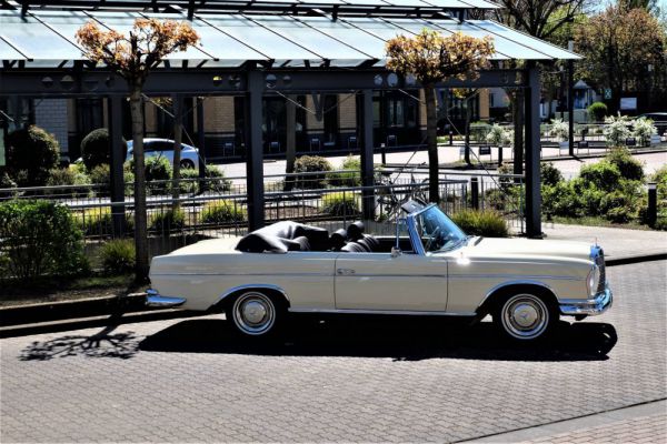 Mercedes-Benz 300 SE 1966 79169