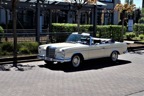 Mercedes-Benz 300 SE 1966 79173