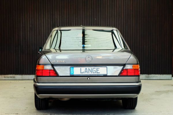 Mercedes-Benz 230 E 1991