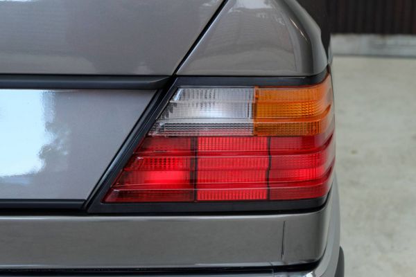 Mercedes-Benz 230 E 1991 79300