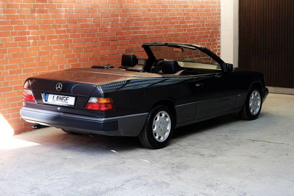 Mercedes-Benz 300 CE-24 1993 93813