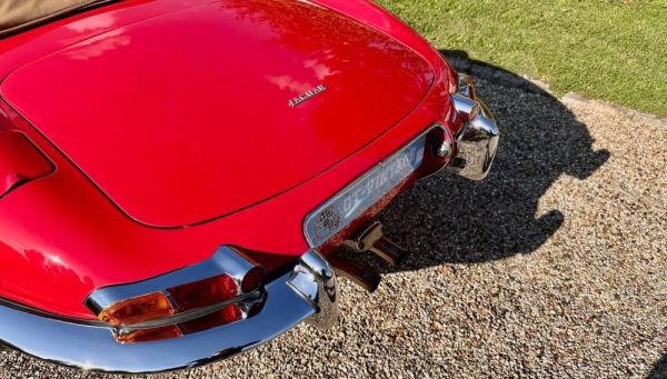 Jaguar E-Type 3.8 1964 107614