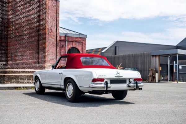 Mercedes-Benz 250 SL 1968 29058