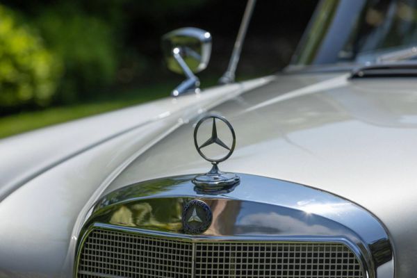 Mercedes-Benz 220 SE b 1965 67718