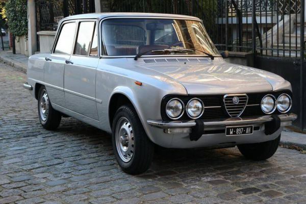 Alfa Romeo Giulia Nuova Super 1300 1975 39366