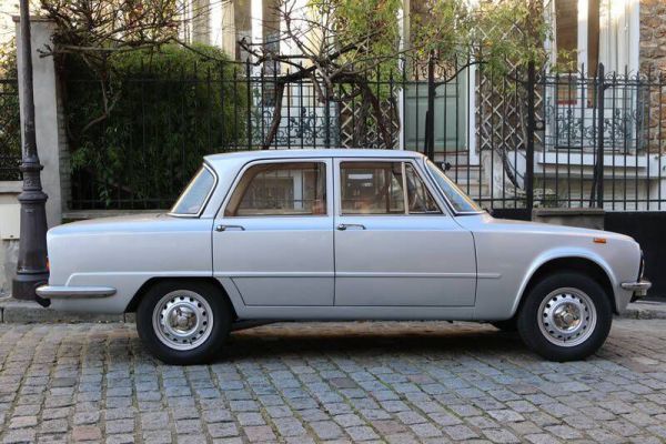 Alfa Romeo Giulia Nuova Super 1300 1975 39368