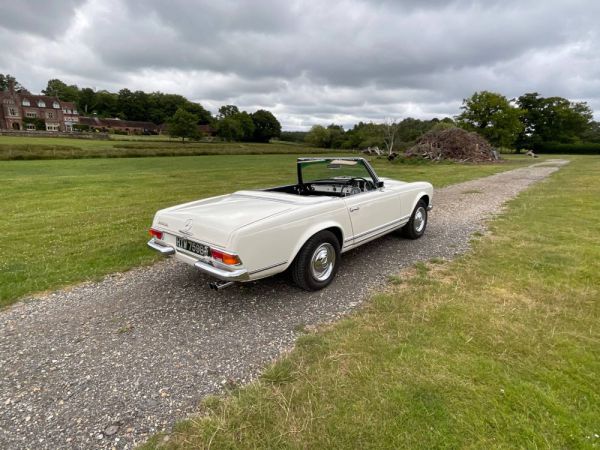 Mercedes-Benz 230 SL 1964 11525