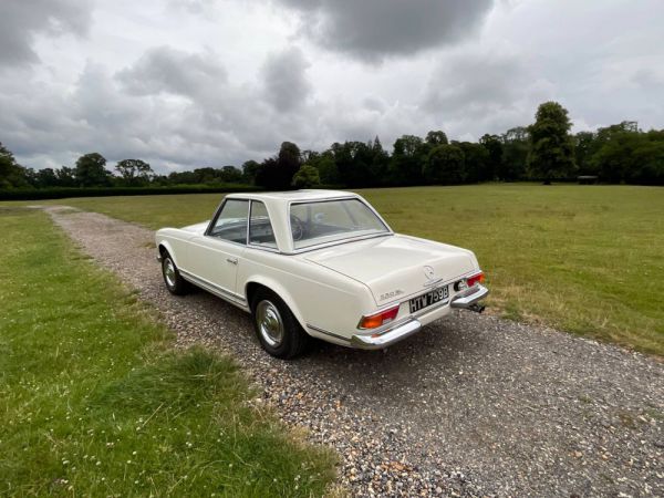 Mercedes-Benz 230 SL 1964 11531