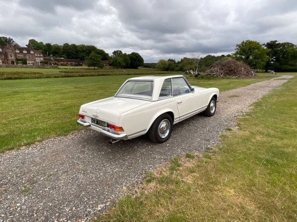 Mercedes-Benz 230 SL 1964 11533