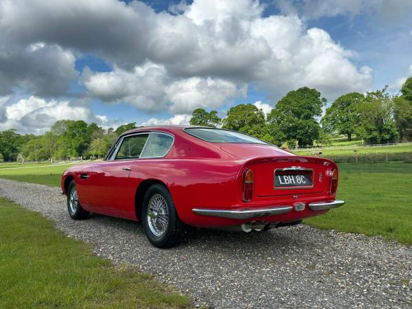 Aston Martin DB 6 Vantage 1965 105155