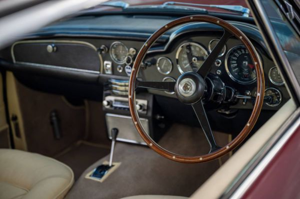 Aston Martin DB 6 1968 11864